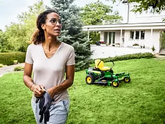 John Deere 106.7cm 20 HP Z315E ZTrak Zero-Turn Lawn Mower